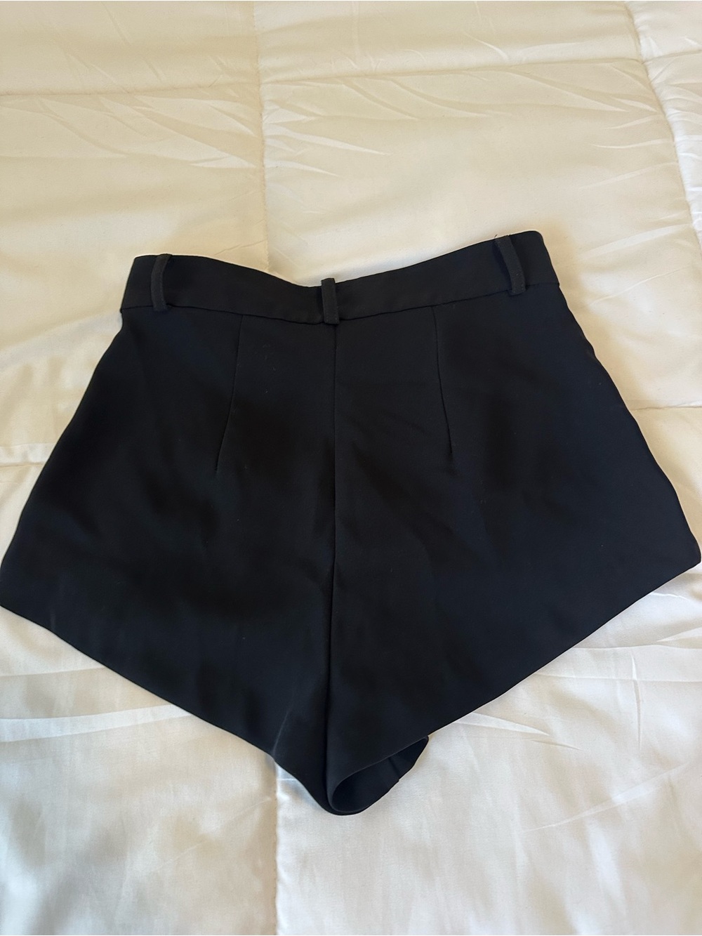 Amanda Uprichard Black High-Waist Tailored Shorts - Picture 3 of 4